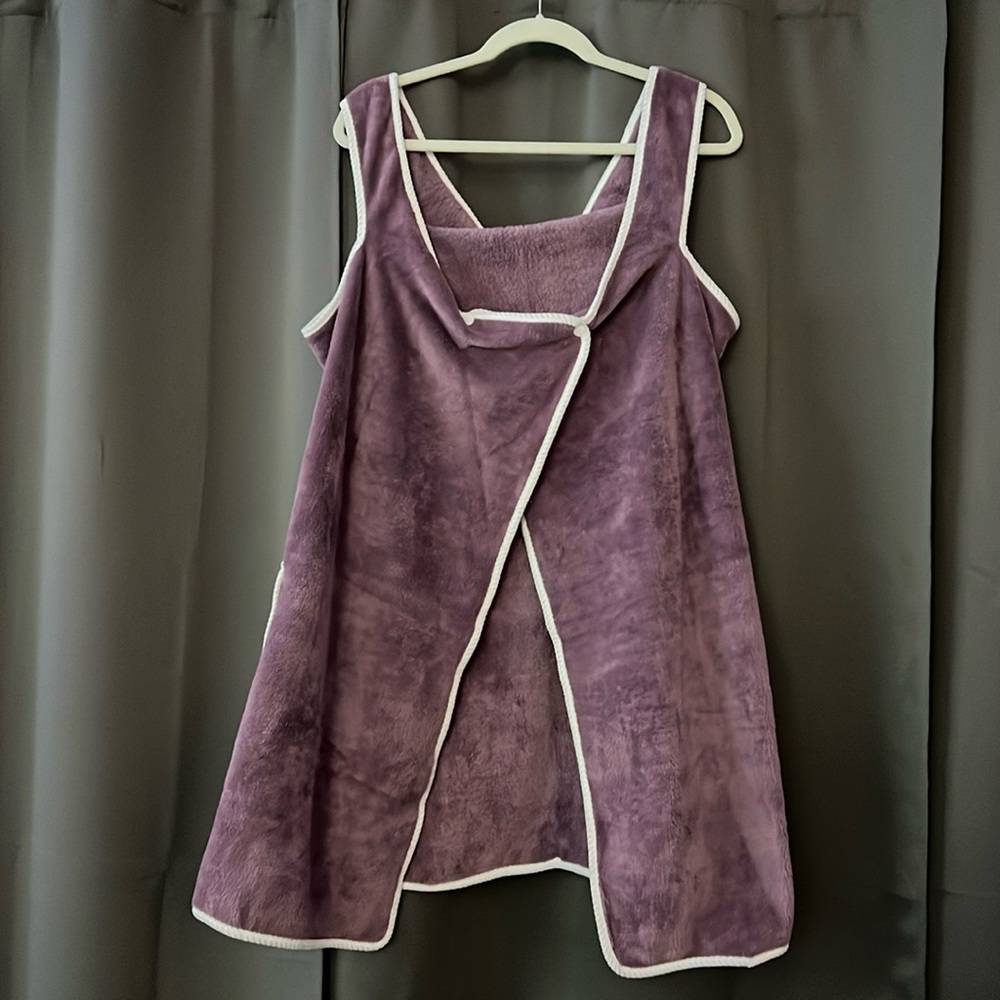 NWOT Towel Wrap